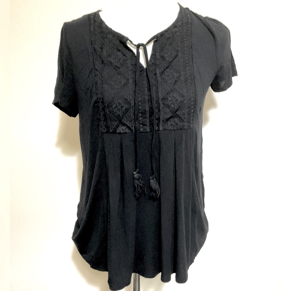 Knox Rose Floral Embroidered Top Black S